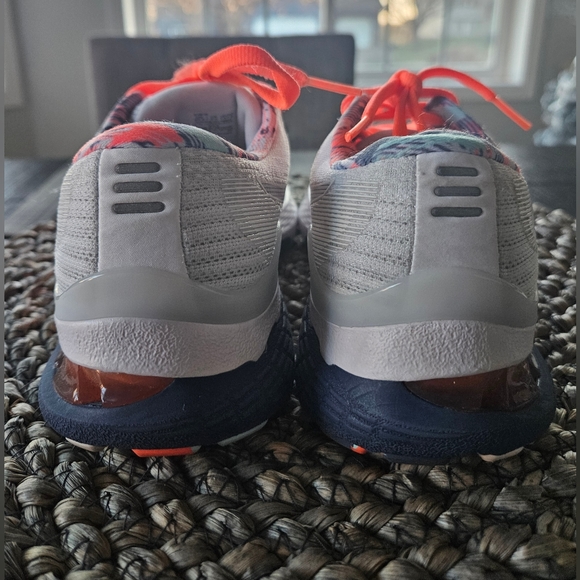 Asics Women's Gel-Kayano Sneakers - Picture 6 of 8